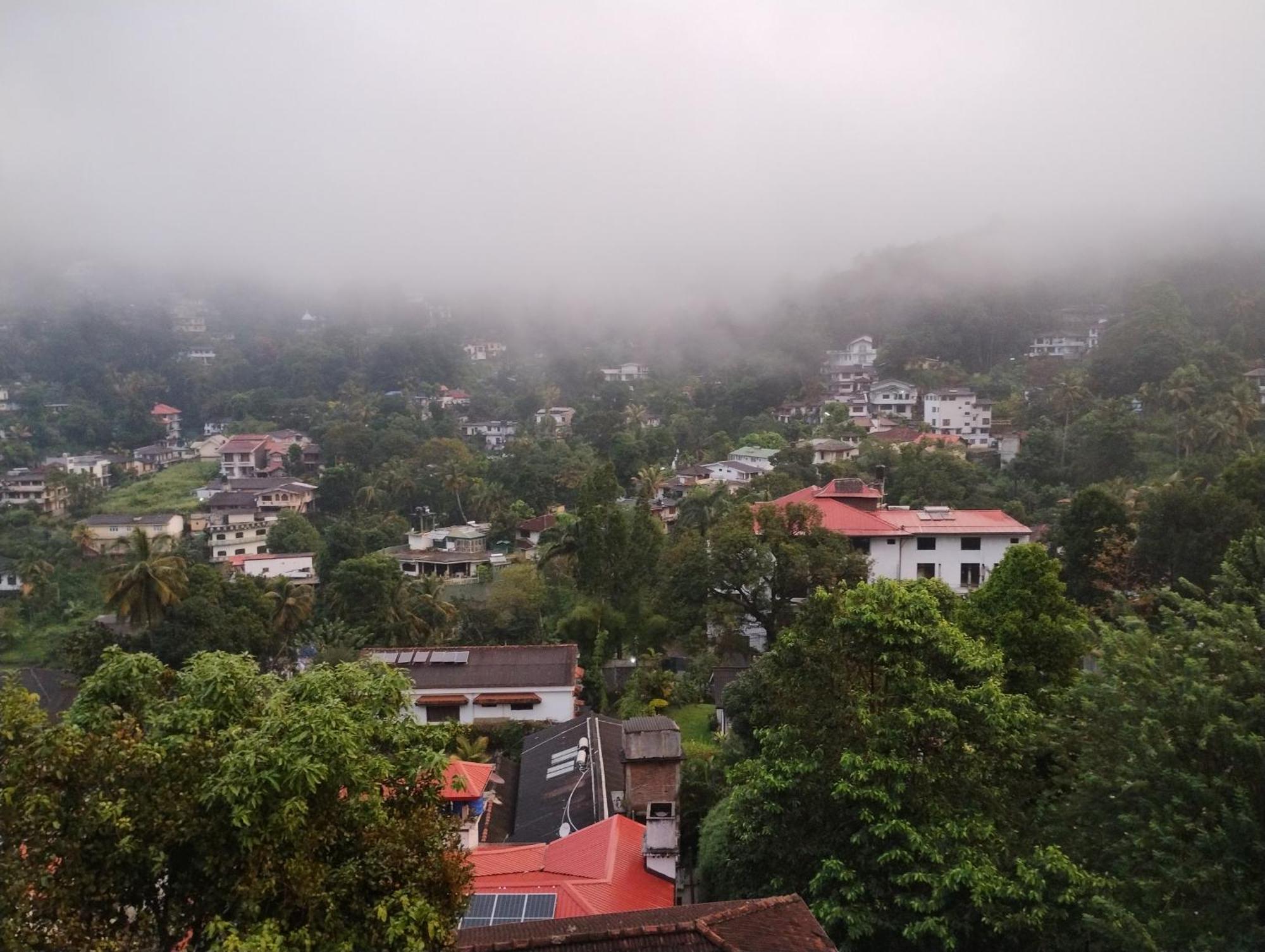 Luxury Apartment The Walkers Nest Kandy Buitenkant foto